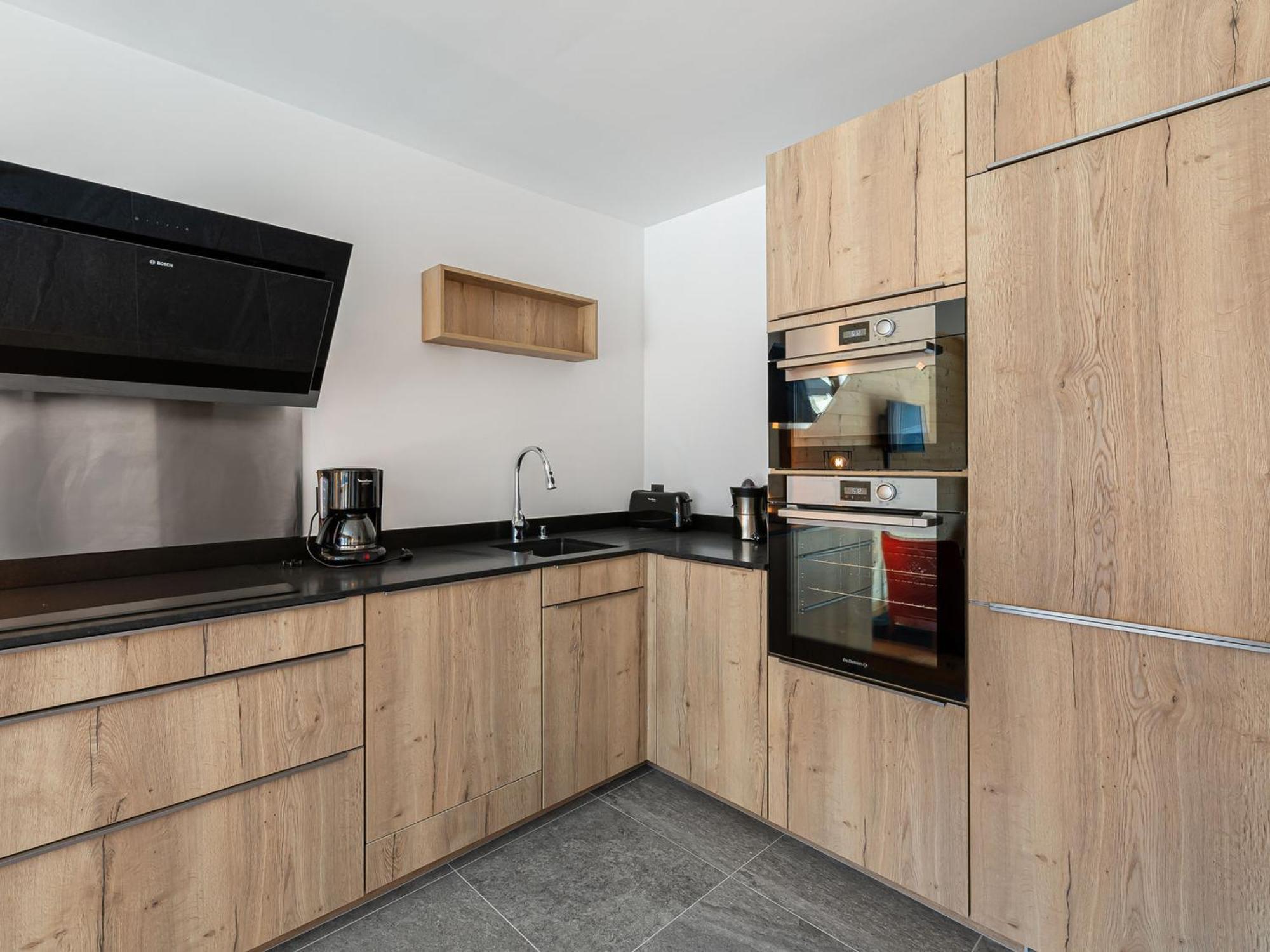 Apartamento T3 A Courchevel, Emplacement Ideal A 100m Du Front De Neige, Parking Et Wifi Inclus - Fr-1-563-74